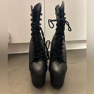 Black matte Leather Pleasers Lace-up . Brand new.